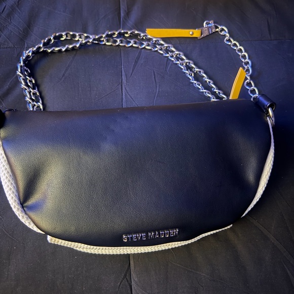 Steve Madden White and Purple BeltBag with Red Accents - Picture 6 of 8